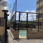 Quarto Com Cama Casal E Solteiro E Banheiro Privativo