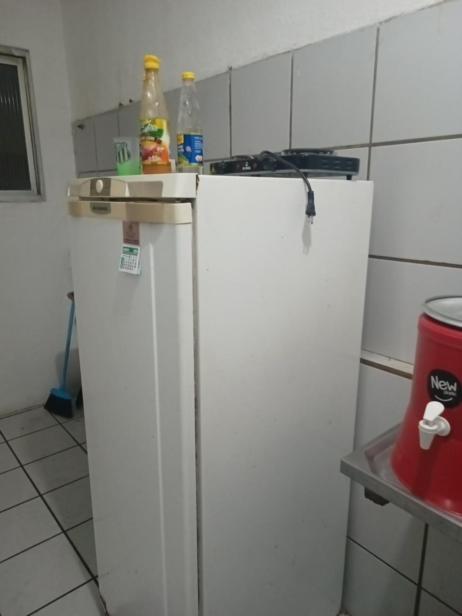Apartamento Com Cama Casal E Solteiro E Banheiro Privativo
