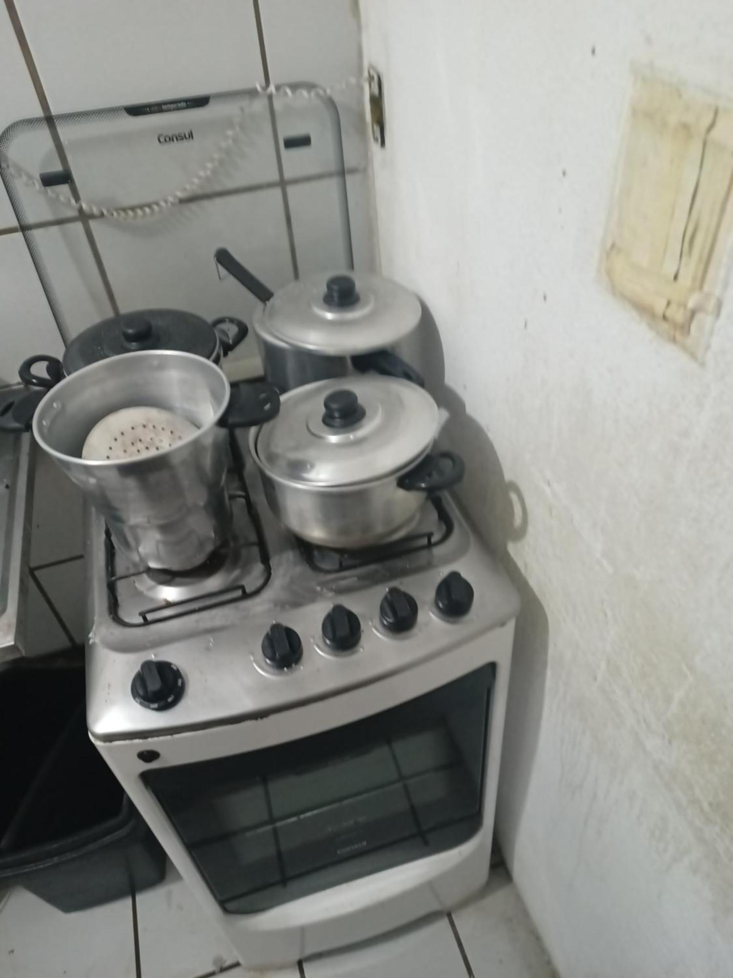 Apartamento Com Cama Casal E Solteiro E Banheiro Privativo